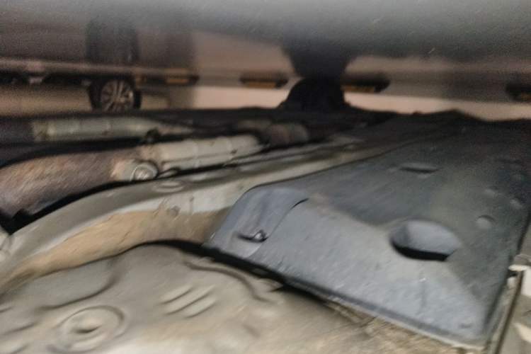 Used Toyota Reiz 2010 2.5V Fengdu Elite Edition Chassis Front Right