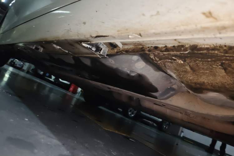 Used Toyota Reiz 2010 2.5V Fengdu Elite Edition Chassis Front Right