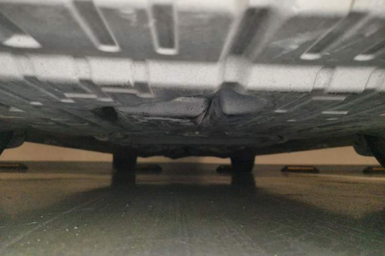 Used Toyota Reiz 2010 2.5V Fengdu Elite Edition Chassis Front