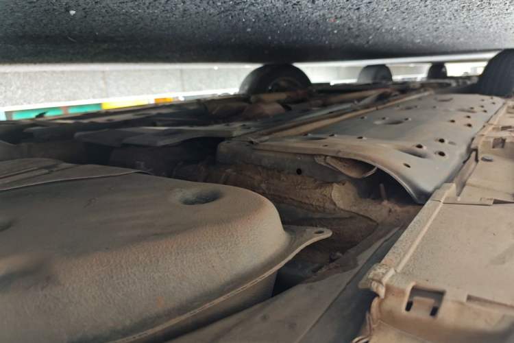 Used Toyota Reiz 2010 2.5S Fengdu Jinghua Edition Chassis Rear Left
