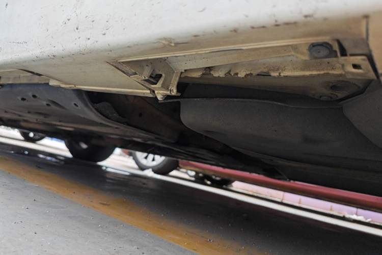 Used Toyota Reiz 2010 2.5S Fengdu Jinghua Edition Chassis Rear Left