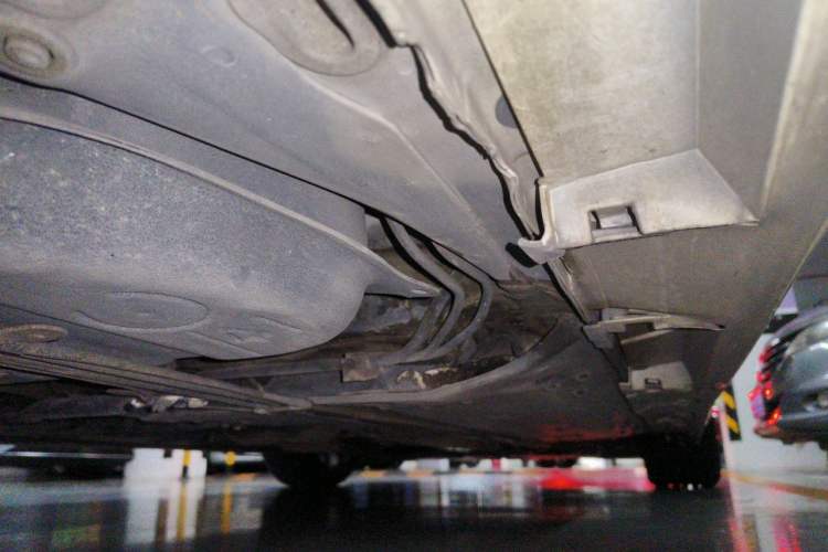 Used Toyota Reiz 2010 2.5S Fengdu Jinghua Edition Chassis Rear Right