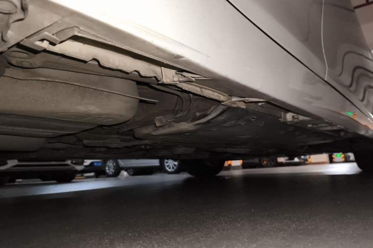Used Toyota Reiz 2010 2.5V Fengdu Elite Edition Chassis Rear Right