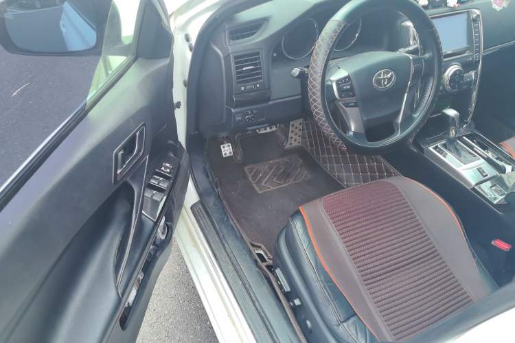 Used Toyota Reiz 2010 2.5V Fengdu Elite Edition Driver Seat