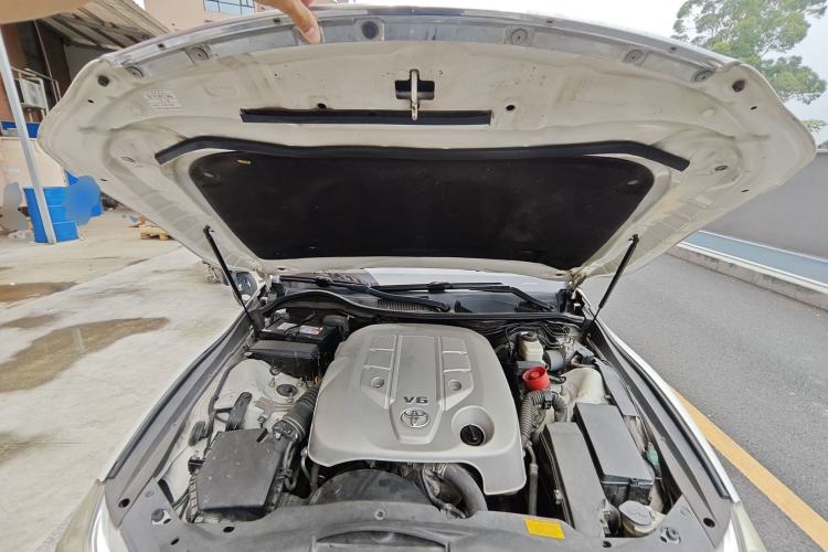 Used Toyota Reiz 2010 2.5S Fengdu Jinghua Edition Engine Bay