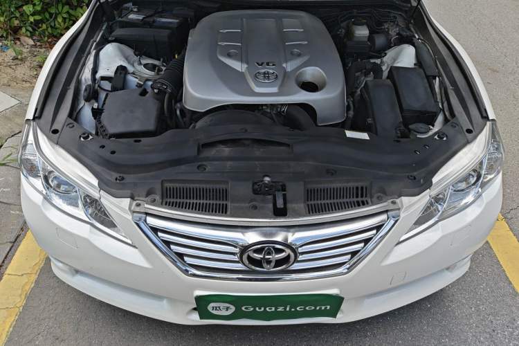Used Toyota Reiz 2010 2.5V Fengdu Elite Edition Engine Bay