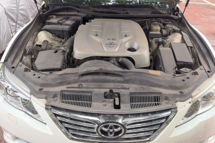 Used Toyota Reiz 2010 2.5V Fashion Elite Edition Engine Bay