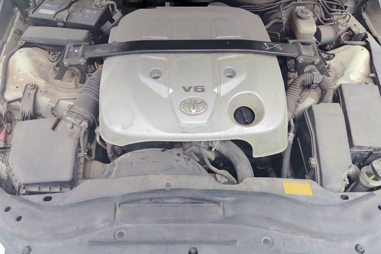 Used Toyota Reiz 2010 2.5V Fengdu Elite Edition Engine Bay