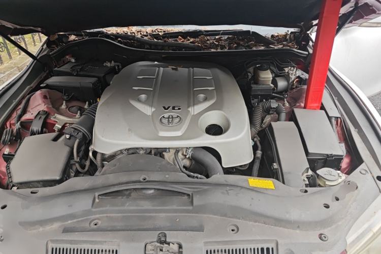 Used Toyota Reiz 2010 2.5V Fengdu Elite Edition Engine Bay