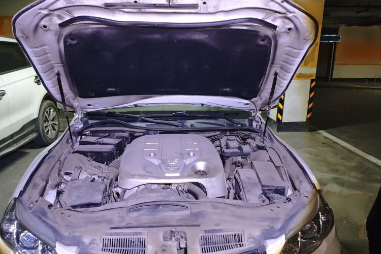 Used Toyota Reiz 2010 2.5V Fengdu Elite Edition Engine Bay