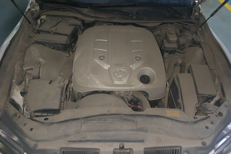 Used Toyota Reiz 2010 2.5V Fashion Elite Edition Engine Bay