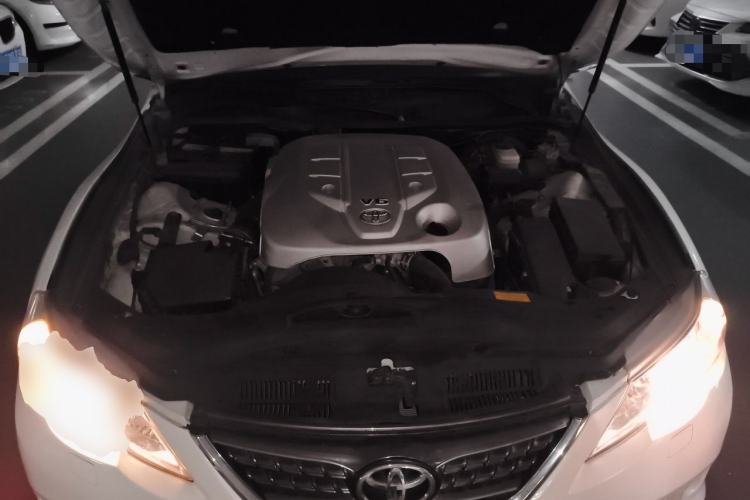 Used Toyota Reiz 2010 2.5V Fengdu Elite Edition Engine Bay