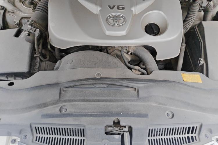 Used Toyota Reiz 2010 2.5S Fengdu Jinghua Edition Engine Bay