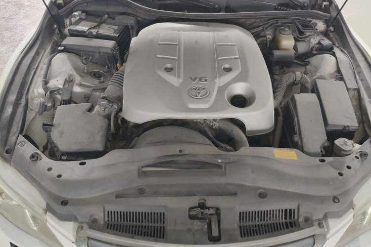 Used Toyota Reiz 2010 2.5V Fengdu Elite Edition Engine Bay
