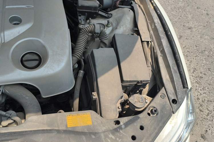 Used Toyota Reiz 2010 2.5V Fengdu Elite Edition Engine Bay Left