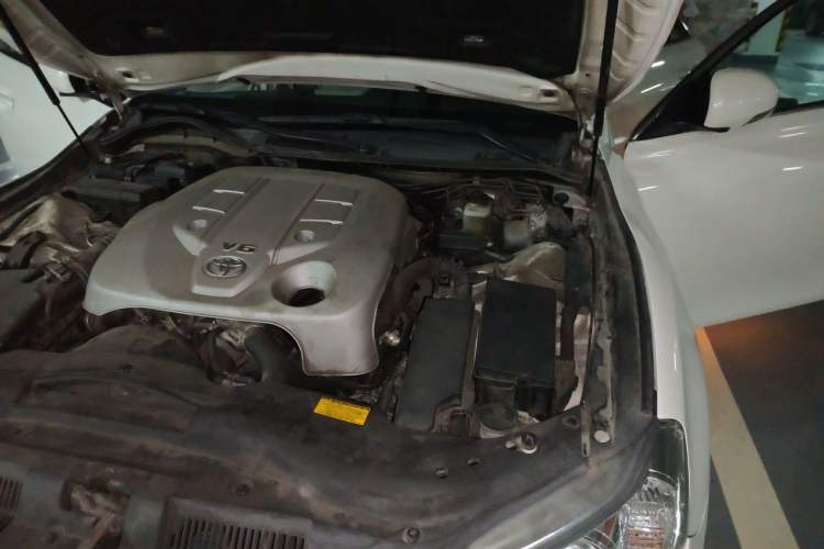 Used Toyota Reiz 2010 2.5V Fengdu Elite Edition Engine Bay Left