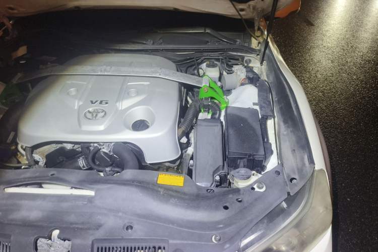 Used Toyota Reiz 2010 2.5V Fengdu Elite Edition Engine Bay Left