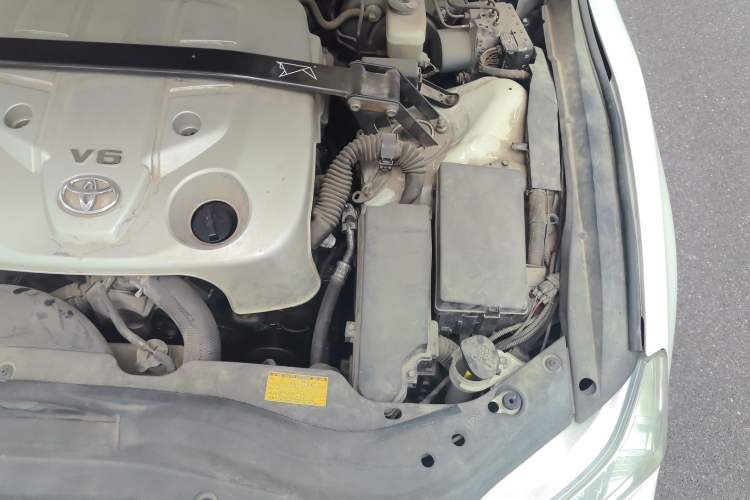 Used Toyota Reiz 2010 2.5V Fengdu Elite Edition Engine Bay Left
