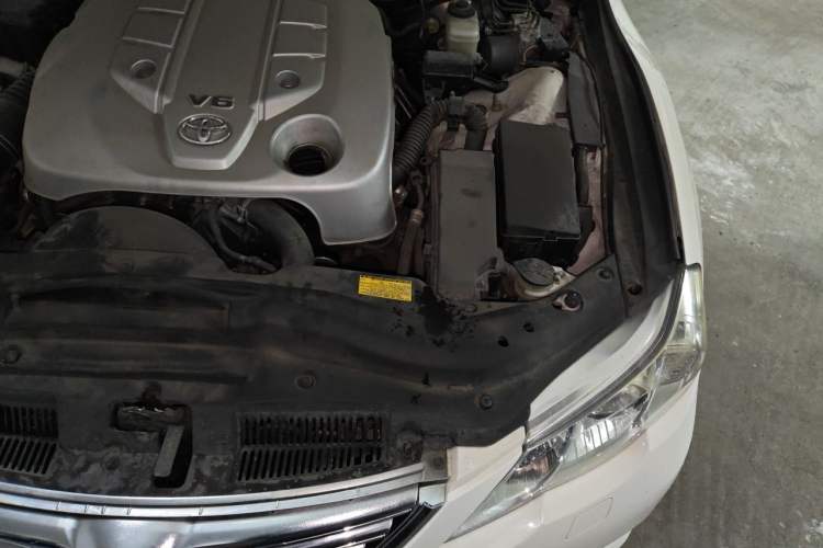 Used Toyota Reiz 2010 2.5V Fengdu Elite Edition Engine Bay Left