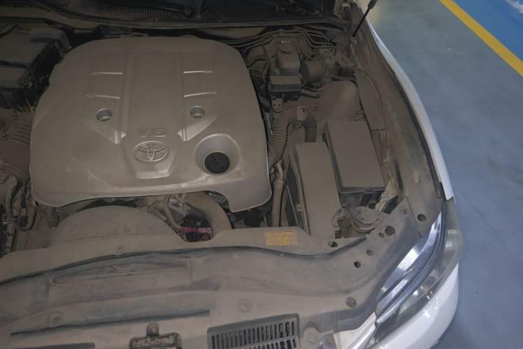 Used Toyota Reiz 2010 2.5V Fashion Elite Edition Engine Bay Left