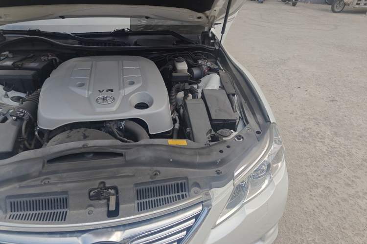 Used Toyota Reiz 2010 2.5S Fengdu Jinghua Edition Engine Bay Left