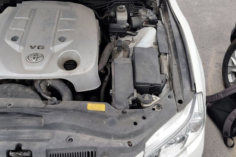 Used Toyota Reiz 2010 2.5V Fengdu Elite Edition Engine Bay Left