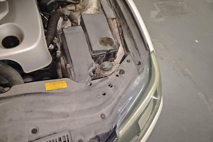 Used Toyota Reiz 2010 2.5V Fengdu Elite Edition Engine Bay Left