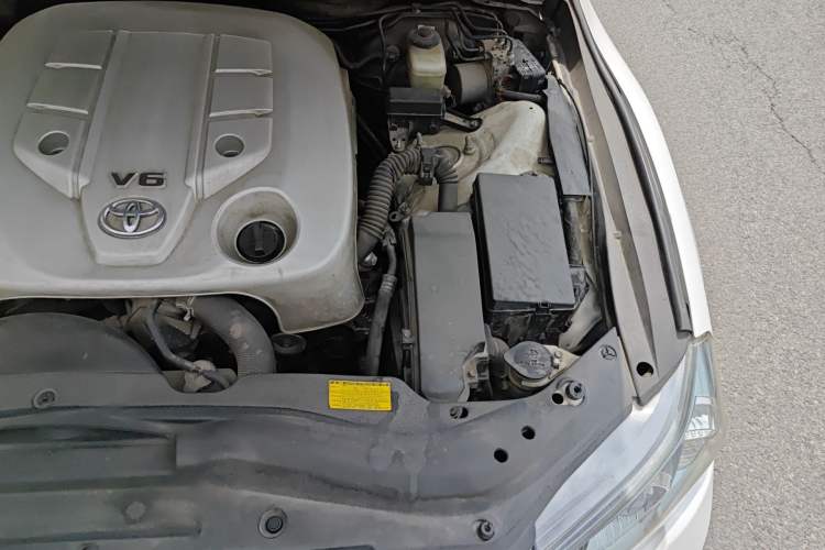 Used Toyota Reiz 2010 2.5V Fengdu Elite Edition Engine Bay Left