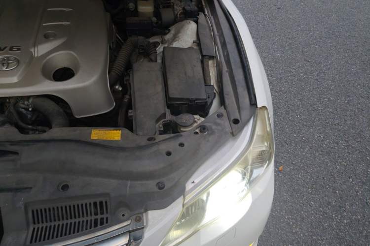 Used Toyota Reiz 2010 2.5V Fengdu Elite Edition Engine Bay Left