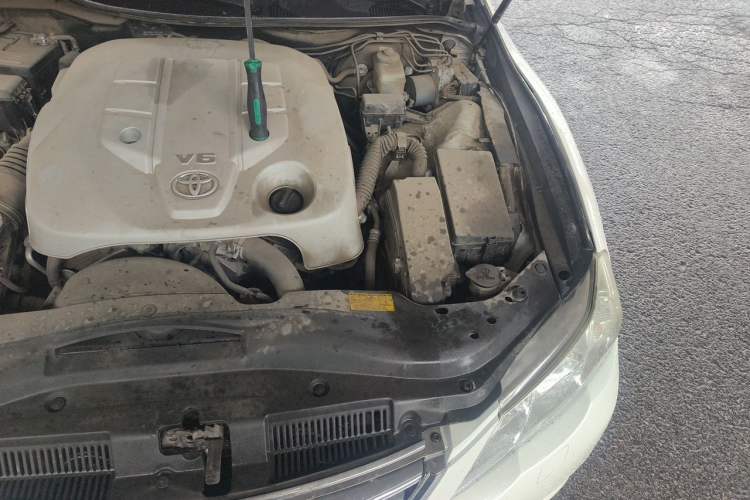 Used Toyota Reiz 2010 2.5V Fengdu Elite Edition Engine Bay Left