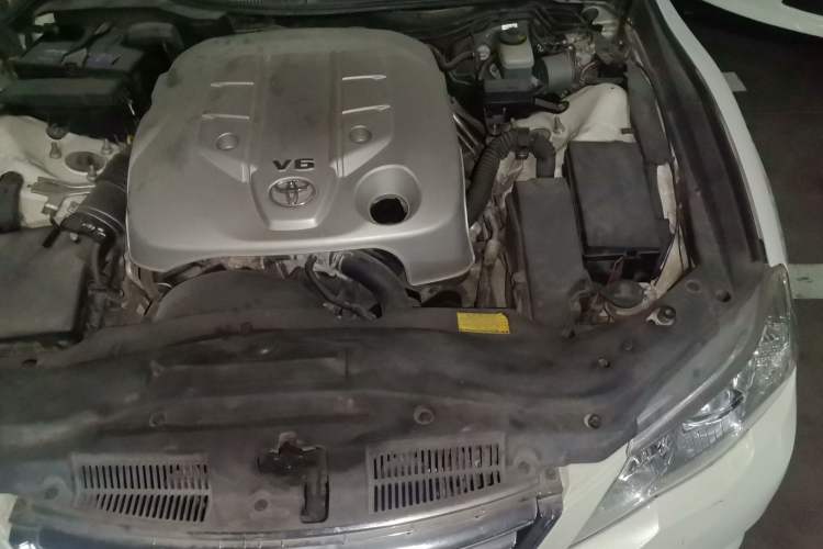Used Toyota Reiz 2010 2.5V Fengdu Elite Edition Engine Bay Left