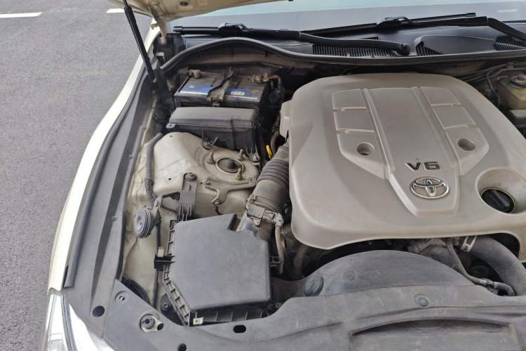 Used Toyota Reiz 2010 2.5V Fengdu Elite Edition Engine Bay Right