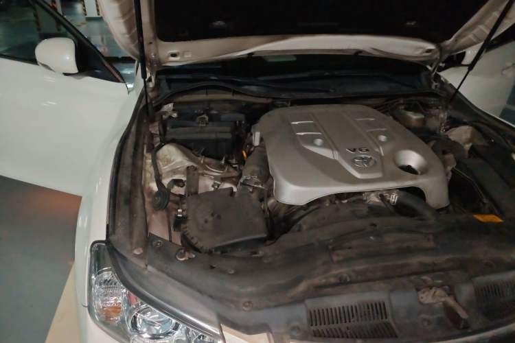 Used Toyota Reiz 2010 2.5V Fengdu Elite Edition Engine Bay Right