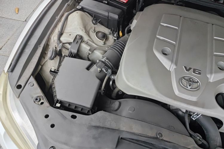 Used Toyota Reiz 2010 2.5V Fengdu Elite Edition Engine Bay Right