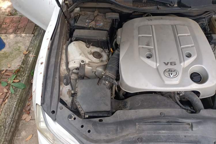 Used Toyota Reiz 2010 2.5V Fengdu Elite Edition Engine Bay Right