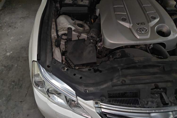 Used Toyota Reiz 2010 2.5V Fengdu Elite Edition Engine Bay Right