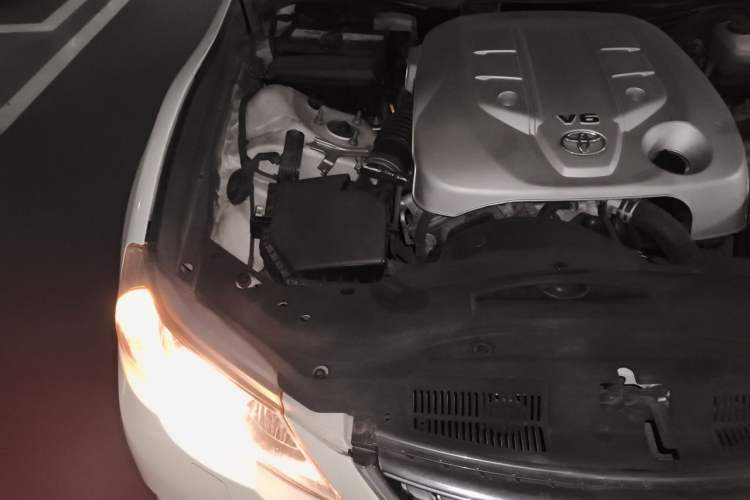 Used Toyota Reiz 2010 2.5V Fengdu Elite Edition Engine Bay Right