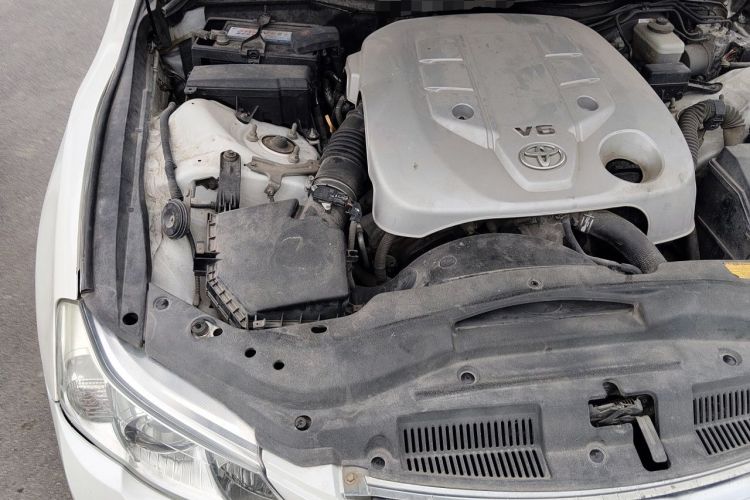 Used Toyota Reiz 2010 2.5V Fengdu Elite Edition Engine Bay Right
