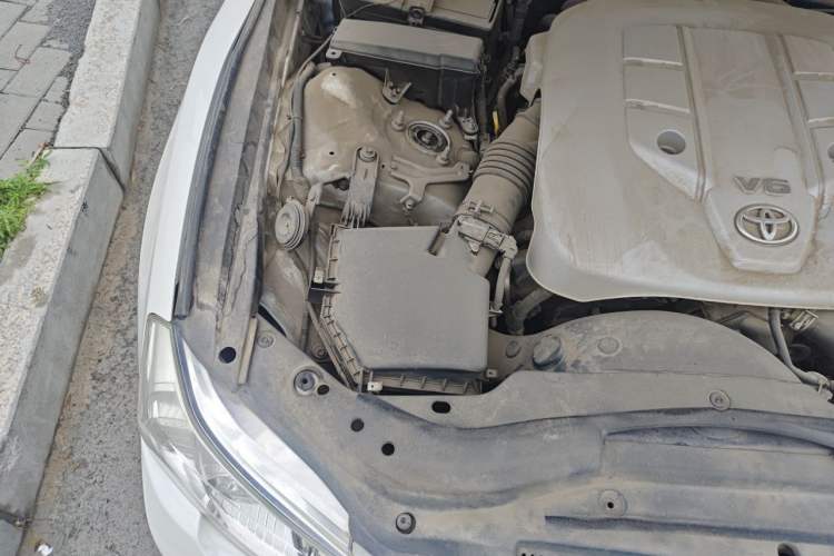 Used Toyota Reiz 2010 2.5V Fengdu Elite Edition Engine Bay Right