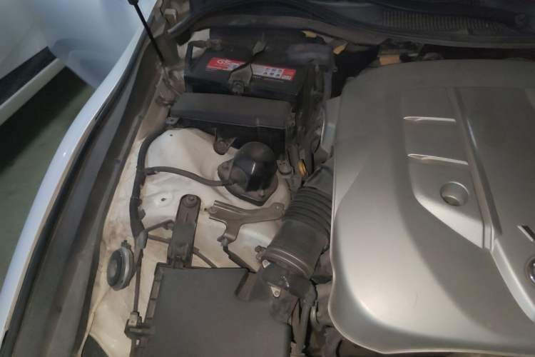 Used Toyota Reiz 2010 2.5S Fashion Elite Edition Engine Bay Right