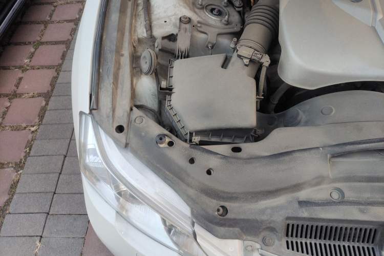 Used Toyota Reiz 2010 2.5V Fengdu Elite Edition Engine Bay Right