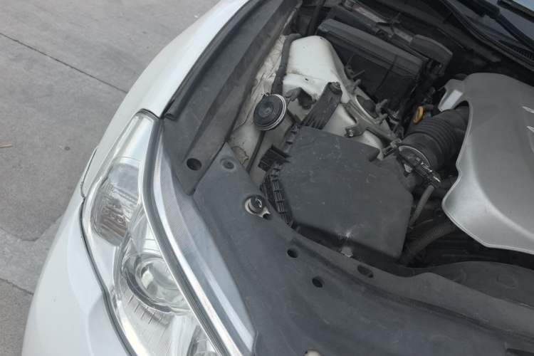 Used Toyota Reiz 2010 2.5V Fengdu Elite Edition Engine Bay Right