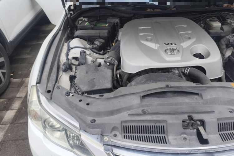 Used Toyota Reiz 2010 2.5V Fashion Elite Edition Engine Bay Right