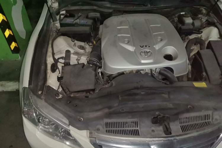 Used Toyota Reiz 2010 2.5V Fengdu Elite Edition Engine Bay Right