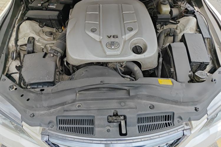 Used Toyota Reiz 2010 2.5V Fengdu Elite Edition Engine Bay