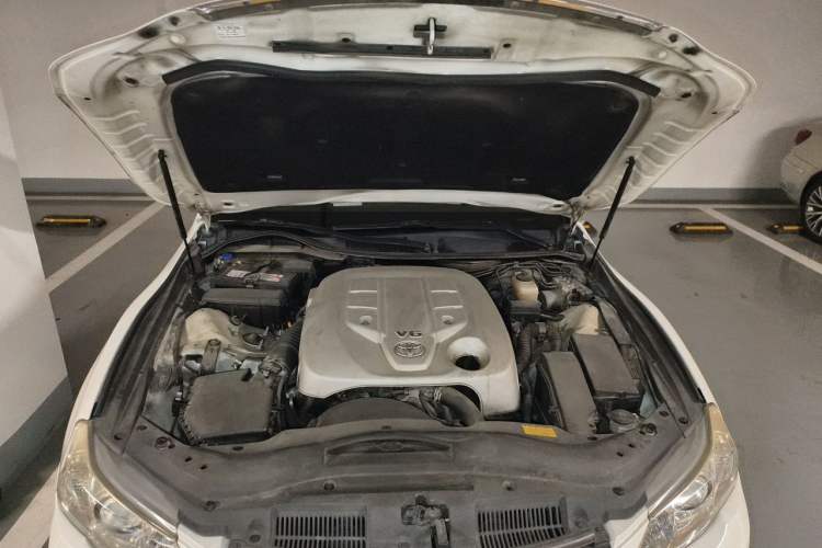 Used Toyota Reiz 2010 2.5V Fengdu Elite Edition Engine Bay