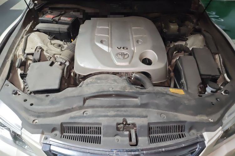Used Toyota Reiz 2010 2.5V Fengdu Elite Edition Engine Bay