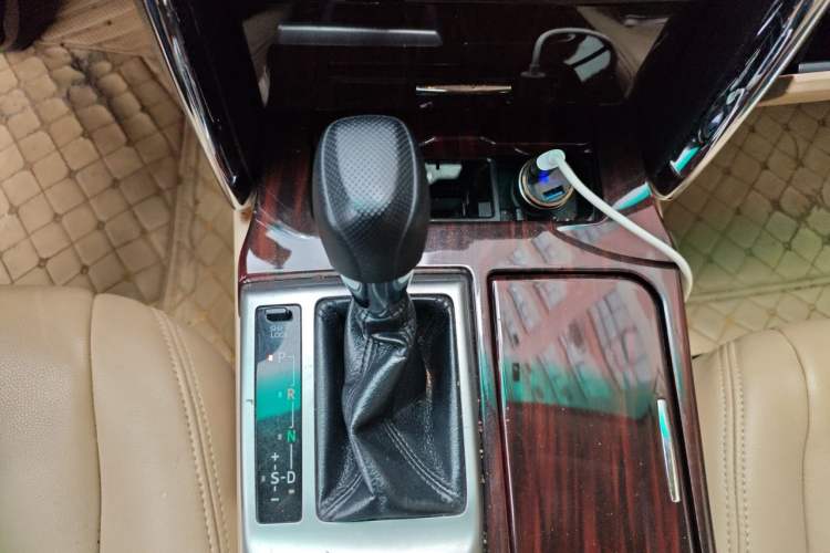Used Toyota Reiz 2010 2.5S Fengdu Jinghua Edition Gear Lever