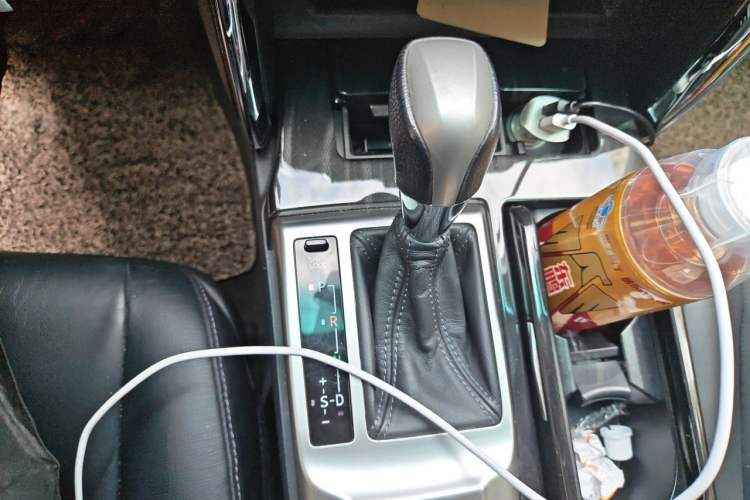 Used Toyota Reiz 2010 2.5V Fengdu Elite Edition Gear Lever