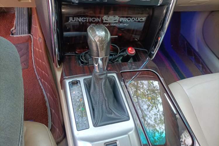 Used Toyota Reiz 2010 2.5V Fengdu Elite Edition Gear Lever
